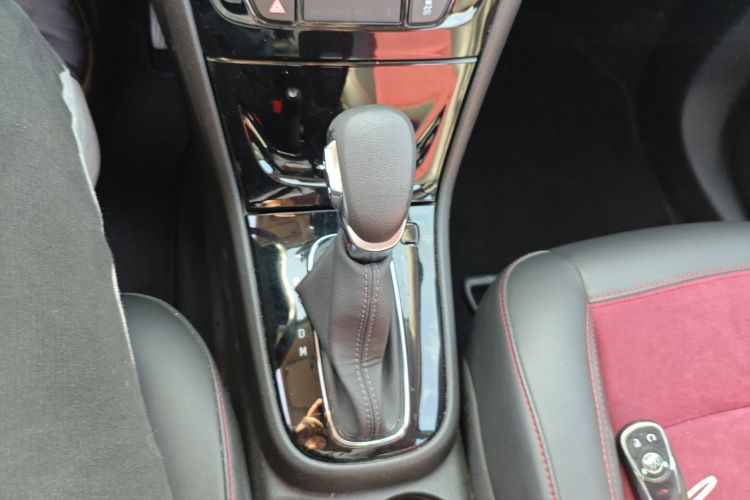 别克 昂科拉 2018款 18T 自动两驱都市精英型局部细节18