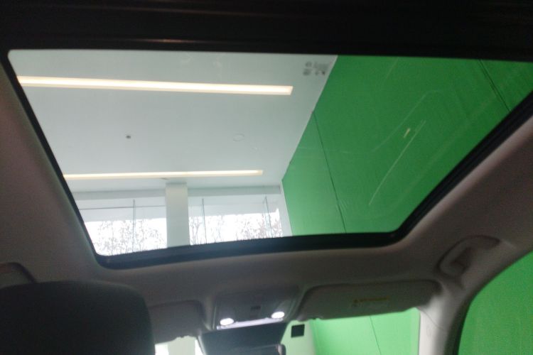 红旗HS5 2022款 改款 2.0T 智联旗享版中控内饰22