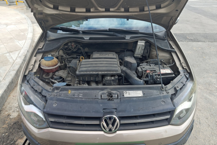 大众 2014款 1.6L Cross Polo 自动局部细节24