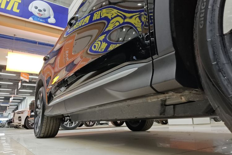 比亚迪 宋PLUS新能源 2025款 EV 520km 尊贵型局部细节9001