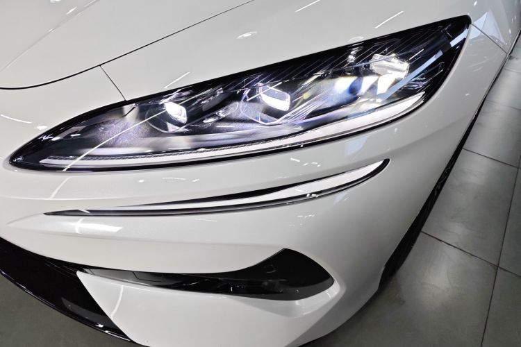 腾势Z9GT 2024款 1100四驱Ultra版局部细节36