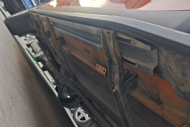 Jeep 自由侠 2019款 220T 自动领先版局部细节9001