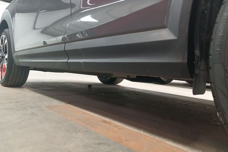 领克06 2020款 1.5T 耀Halo机舱底盘30