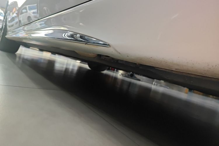 奔驰C级 2022款 改款 C 200 L 运动版局部细节9002