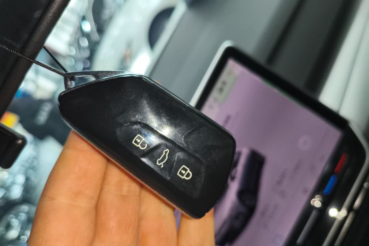 大众 高尔夫 2025款 300TSI Pro中控内饰11