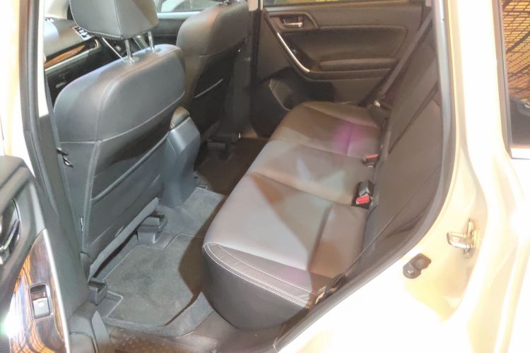 斯巴鲁 森林人 2018款 2.0i 时尚导航版中控内饰7004