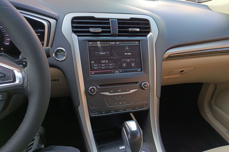 福特 蒙迪欧 2013款 2.0L GTDi200豪华型中控内饰16