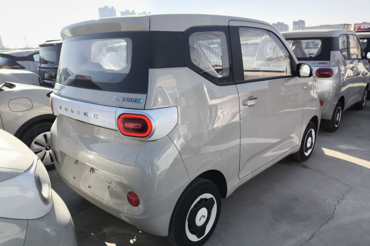 五菱汽车 宏光MINIEV 2024款 第三代 215km 青春版车身外观6005