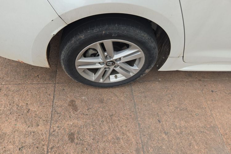 丰田 雷凌 2021款 双擎 1.8H E-CVT进取版车身外观56