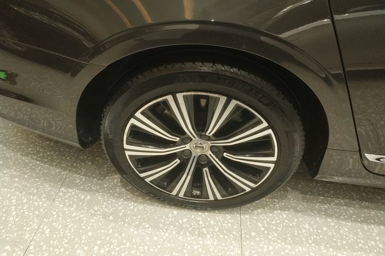 沃尔沃S90 2022款 B5 智逸豪华版车身外观6008