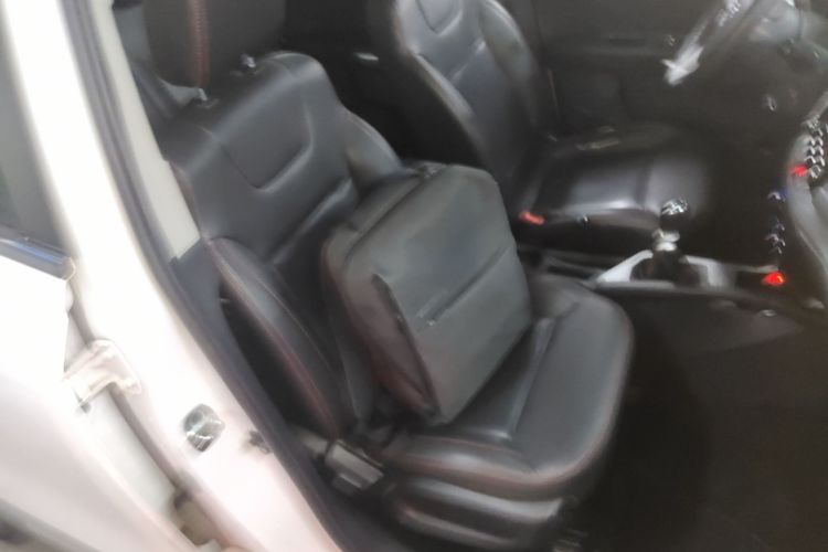 江汽集团 瑞风S3 2016款 1.5L 手动豪华智能型局部细节41