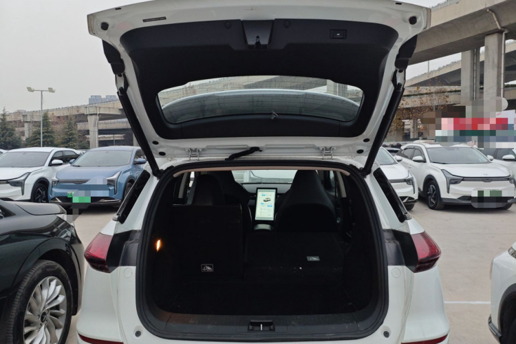 小鹏G3 2022款 G3i 460G机舱底盘23