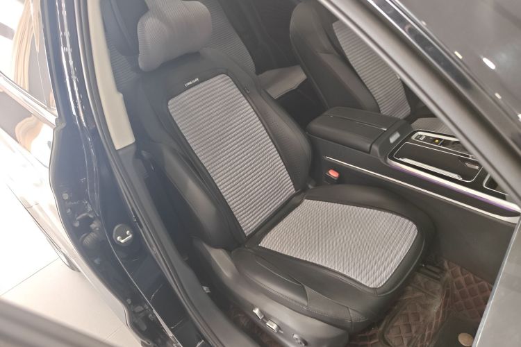 红旗HS5 2023款 2.0T 旗享Pro版局部细节41