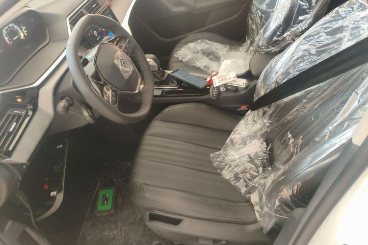 标致408 2022款 1.6T 追光版局部细节19