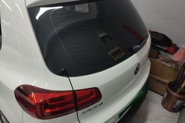 大众 途观 2016款 300TSI 手动两驱风尚版车身外观6