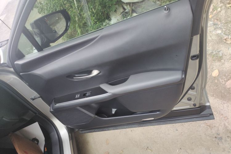 雷克萨斯UX新能源 2020款 300e 纯·悦版中控内饰7005