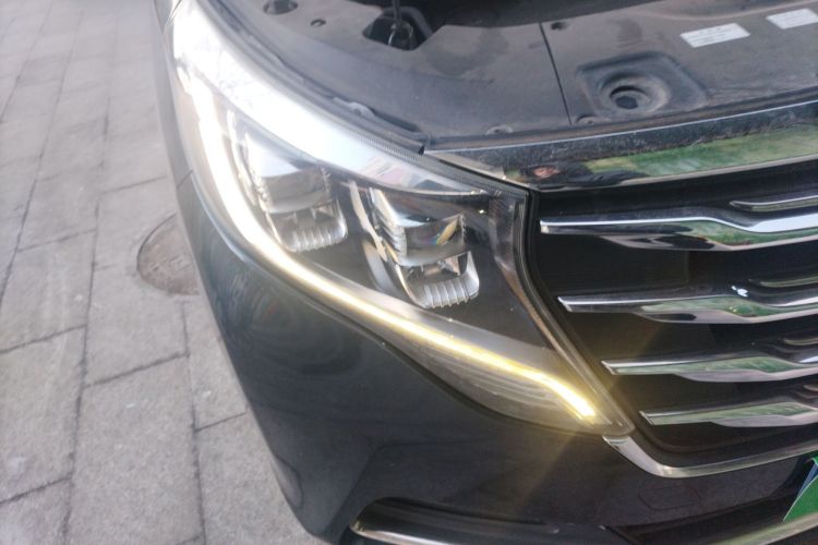 广汽传祺 传祺M8 2018款 320T 尊享版车身外观8