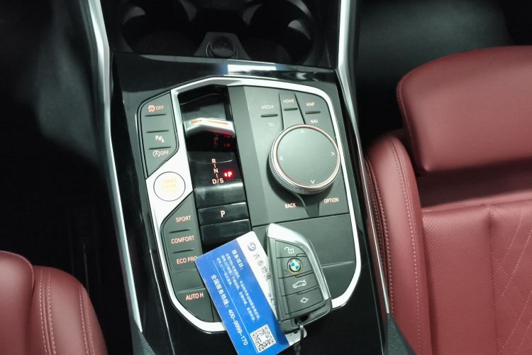 宝马3系 2024款 325i M运动套装中控内饰18