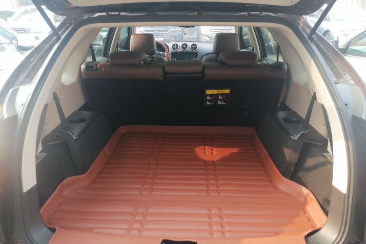 比亚迪S7 2016款 2.0T 自动尊贵型Plus机舱底盘23