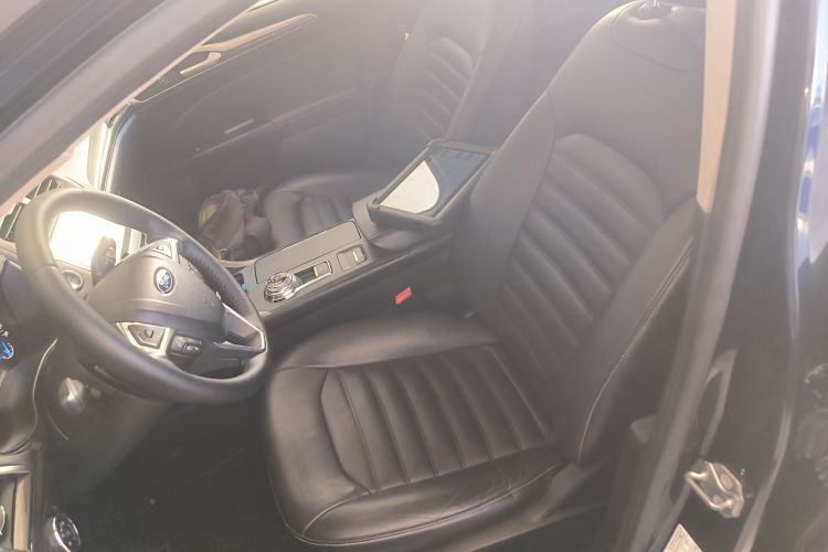 福特 蒙迪欧 2017款 改款 EcoBoost 180 时尚型局部细节19