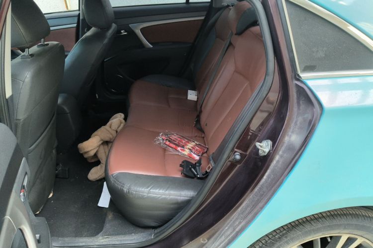 海马M6 2017款 1.5T CVT豪华型中控内饰21