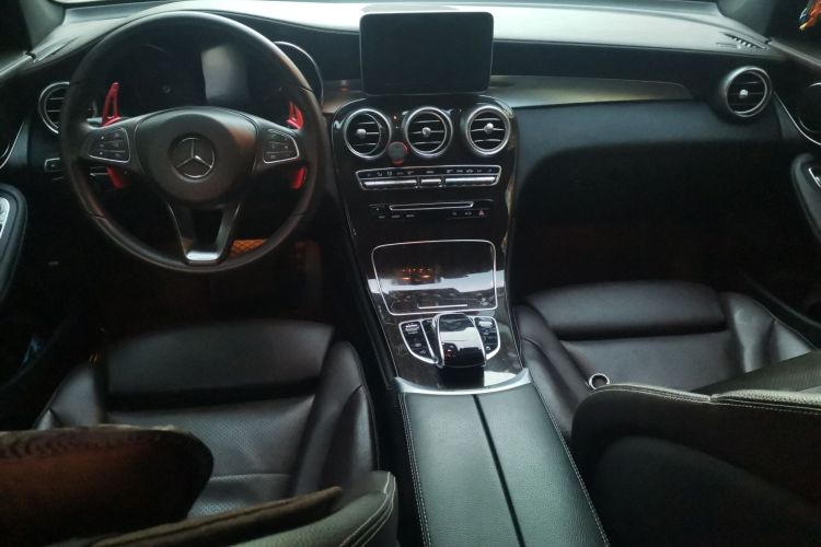 奔驰GLC 2017款 GLC 260 4MATIC 豪华型中控内饰12