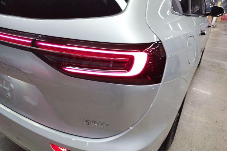 鸿蒙智行 问界M7 2024款 1.5T 后驱Plus版 5座车身外观9