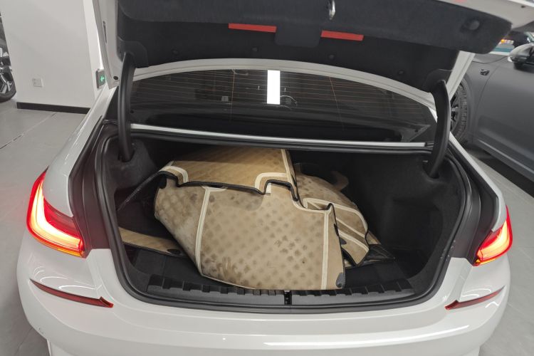 宝马3系 2021款 改款 325Li M运动套装局部细节23