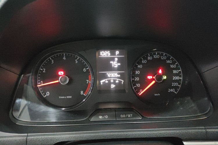 大众 朗行 2013款 1.6L 自动风尚型局部细节14