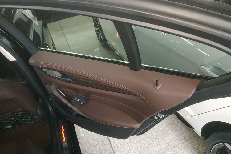 宝马5系 2023款 530Li 领先型 豪华套装中控内饰7006