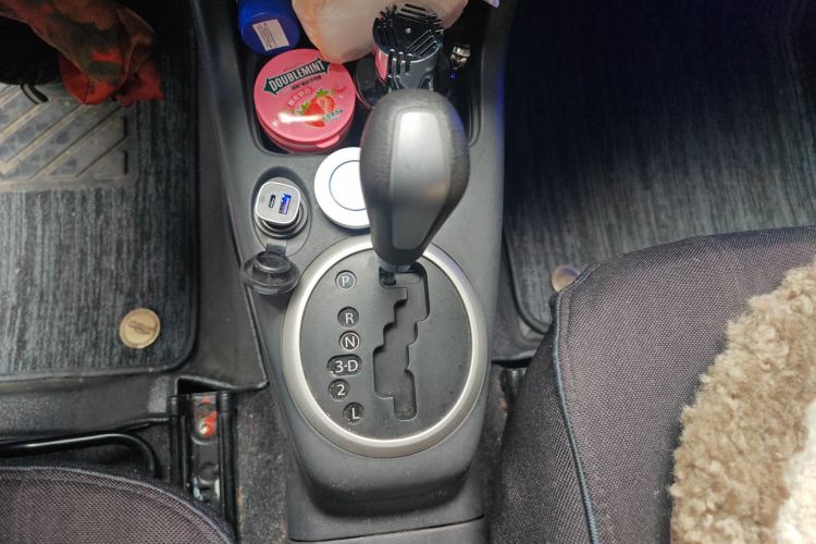 铃木 雨燕 2013款 1.5L 自动20周年限量版中控内饰18