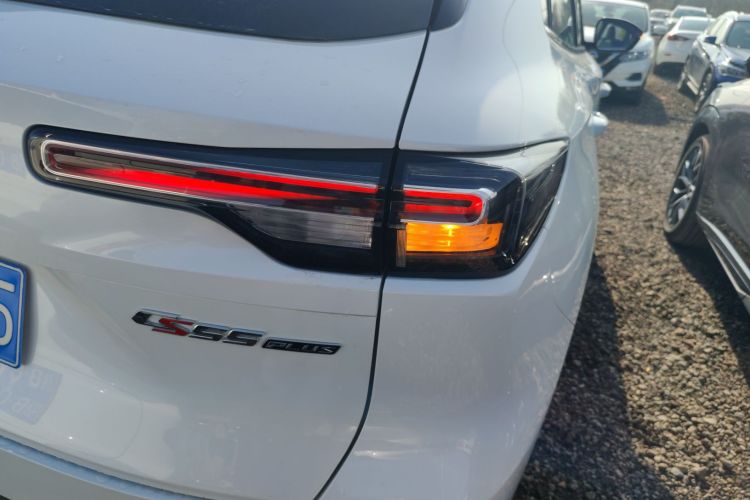 长安CS55PLUS 2024款 第三代 1.5T DCT尊贵型车身外观9