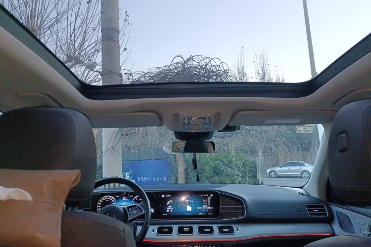 奔驰GLE 2021款 GLE 450 4MATIC 动感型中控内饰22