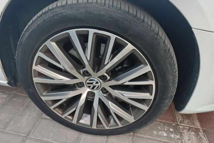 一汽-大众CC 2016款 1.8TSI 豪华型车身外观10