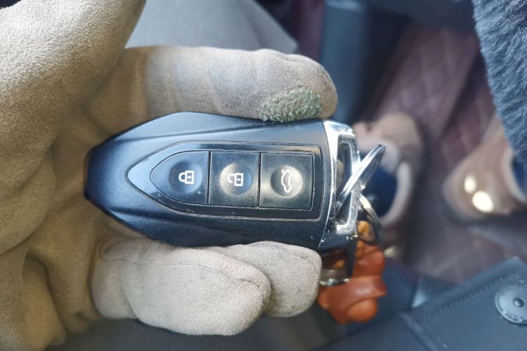 猎豹汽车 猎豹CS10 2016款 2.0T 自动尊享型中控内饰11