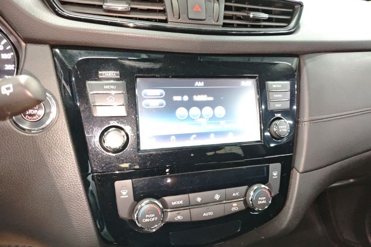 日产 奇骏 2019款 2.0L CVT舒适版 2WD局部细节16