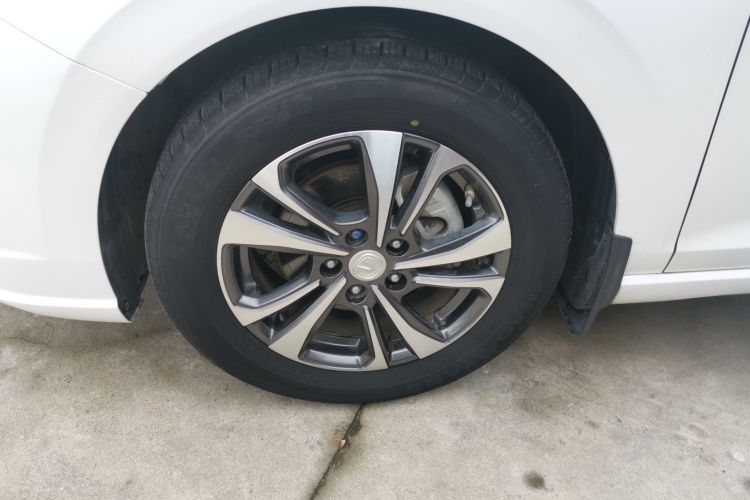 长安 逸动 2021款 PLUS 1.6L GDI 手动豪华型车身外观6007