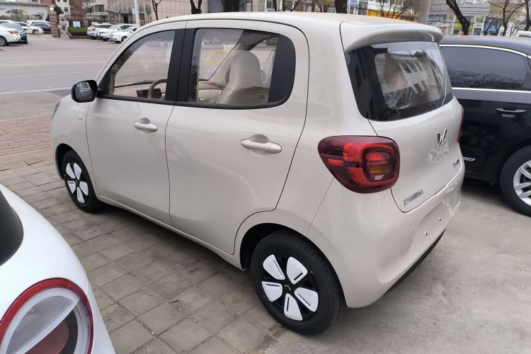 五菱汽车 宏光MINIEV 2025款 四门版 进阶款车身外观4