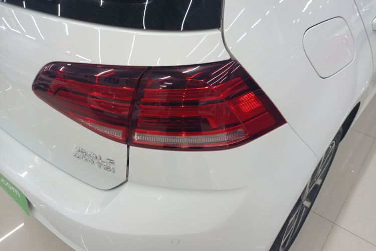 大众 高尔夫 2020款 200TSI DSG舒适进取版车身外观9