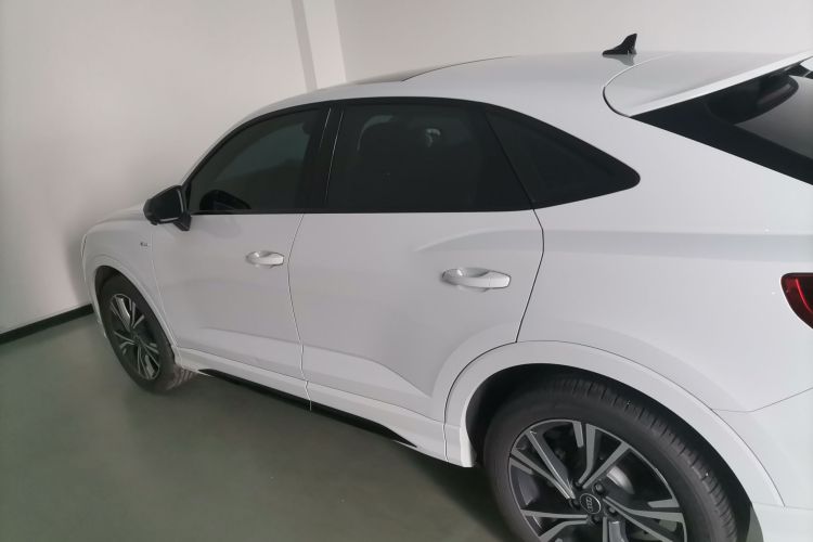 奥迪Q3 Sportback 2022款 40 TFSI 时尚型车身外观6003