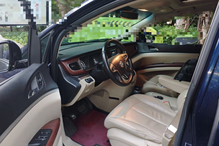 别克GL8 2017款 25S 尊贵型 国V中控内饰20