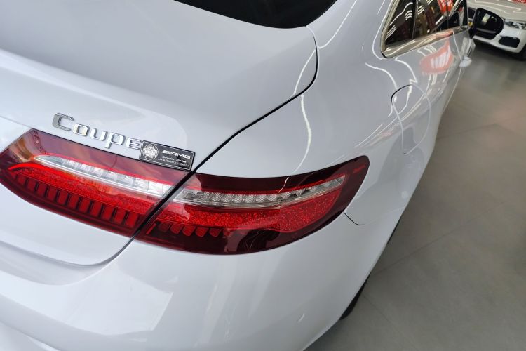 奔驰E级(进口) 2019款 E 300 轿跑车车身外观6006