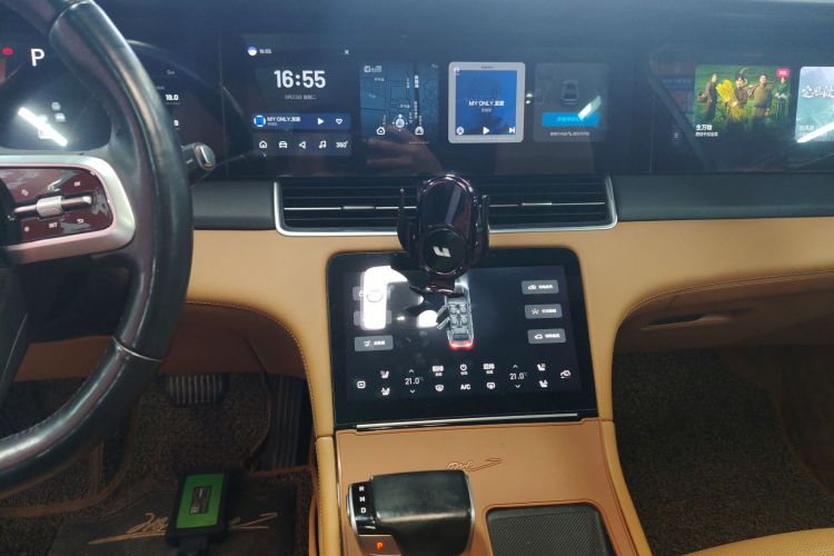理想汽车 理想ONE 2021款 增程6座版中控内饰16