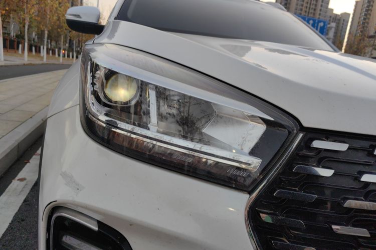 奇瑞 瑞虎5x 2020款 1.5L 手动时尚版车身外观8