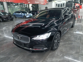 沃尔沃S90 2024款 B5 智逸豪华版