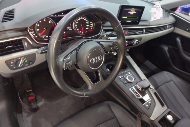 奥迪A4L 2019款 40 TFSI 进取型 国VI中控内饰12