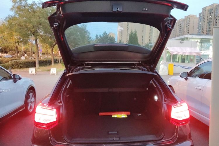 奥迪Q2L 2025款 35TFSI 时尚动感型机舱底盘23