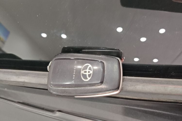 丰田 凯美瑞 2019款 改款 2.5G 豪华版中控内饰11