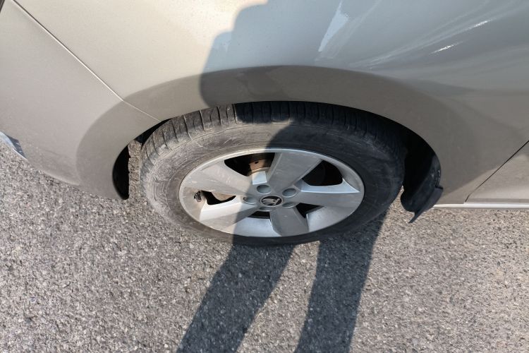 斯柯达 昕锐 2013款 1.6L 自动智选型车身外观6003