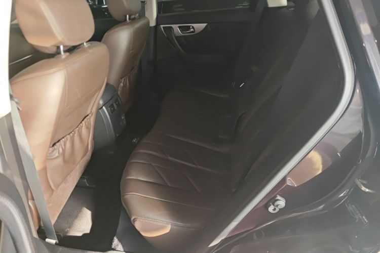 英菲尼迪QX70 2013款 3.7L 标准版中控内饰21